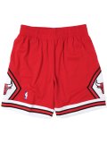 【送料無料】MITCHELL & NESS SWINGMAN SHORTS BULLS 1997-1998