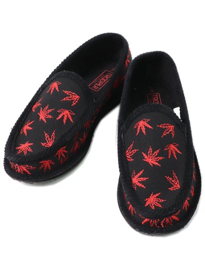 画像1: TROOPER AMERICA HOUSE SLIPPERS EMB LEAF BLACK/RED