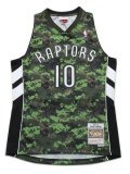 【送料無料】MITCHELL & NESS SWINGMAN JERSEY CAMO RAPTORS #10 DEROZAN