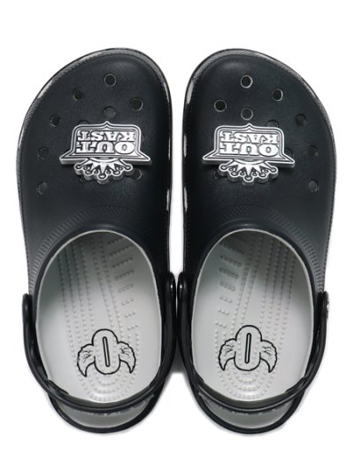 画像1: 【SALE】crocs OUTKAST CLASSIC CLOG BLACK/SILVER