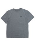 NIKE DF UNIVERSAL CORE S/S TOP-SMOKE GREY