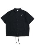 NIKE CLUB OXFORD BOTTON UP S/S TOP-BLK/WHT