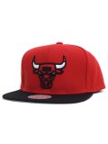 MITCHELL & NESS NBA TEAM 2 TONE 2.0 SNAPBACK BULLS RD/BK