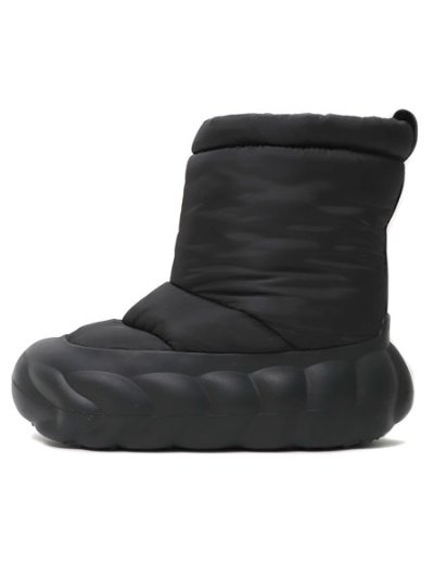 画像1: 【SALE】【送料無料】crocs OVERPUFF BOOTS BLACK