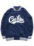【SALE】【送料無料】COOKIES CLOTHING BASES LOADED SATIN VARSITY JACKET NAVY