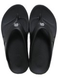 【送料無料】REIGNING CHAMP OOFOS OORIGINAL 2025 BLACK