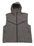 【送料無料】NIKE TCH ERGO VEST-CAVE STONE/BLACK