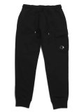 【送料無料】C.P.COMPANY BRS EMZ DIAG FLC SWEAT CARGO PANT BLACK