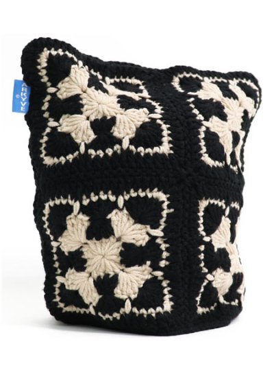 画像1: ARKYVE DUSK FLOWER CROCHET CAT HAT