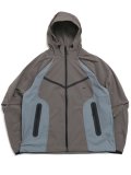 【送料無料】NIKE TECH WVN PRO WR FZ JACKET-CAVE STONE