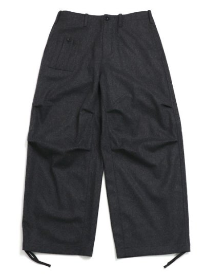 画像1: 【送料無料】Ten-c WOOL FLANNEL CARGO TROUSERS BLACK WIDOW