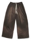【送料無料】MOOJI MOOJI SWEAT 04 PANTS AGED BROWN