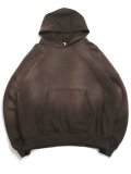 【送料無料】MOOJI MOOJI OVERSIZED CROP HOODIE AGED BROWN