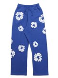 【送料無料】DENIM TEARS COTTON WREATH OPEN HEM SWEATPANTS BLUE