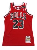 【送料無料】MITCHELL & NESS AUTHENTIC JERSEY BULLS 91-92 #23 JORDAN