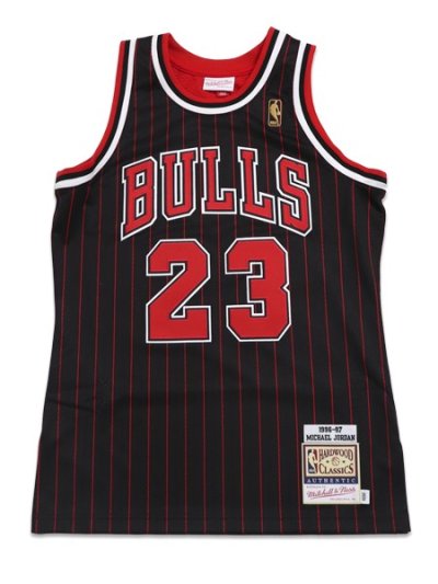 画像1: 【送料無料】MITCHELL & NESS AUTHENTIC JERSEY ALTERNATE BULLS 96-97 #23 JORDAN