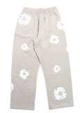 【送料無料】DENIM TEARS COTTON WREATH BAGGY SWEATPANTS CREAM