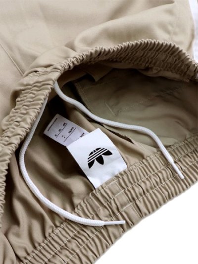画像6: 【送料無料】ADIDAS ADICOLOR SST COTTON TWILL SHORTS-KHAKI THREE