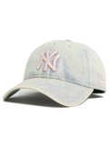 NEW ERA 9TWENTY OVER DYE DENIM YANKEES WHITE/PINK JOY