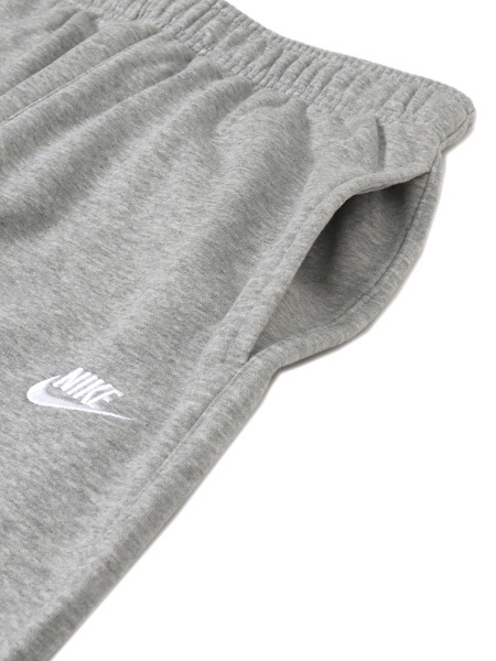 nike club french terry cuffed joggers in black