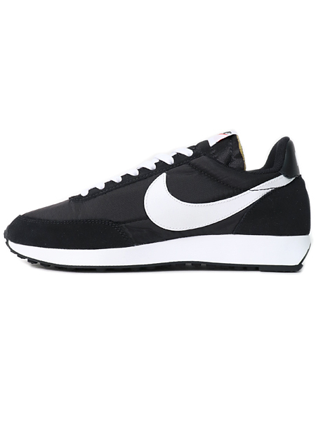 air tailwind 79 black