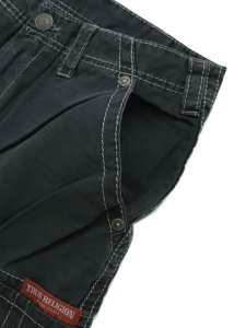 画像4: 【SALE】【送料無料】TRUE RELIGION BIG T CARGO SHORTS JET BLACK (4)