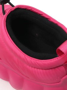 画像7: 【SALE】【送料無料】crocs OVERPUFF SHORTY DRAGON FRUIT (7)
