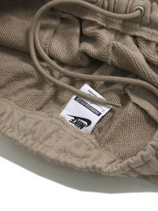 画像5: NIKE CLUB FT OVERSIZED PANT-KHAKI/KHAKI/WHITE (5)