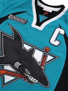 画像3: 【送料無料】MITCHELL & NESS NHL DARK JERSEY SHARKS 1999 OWEN NOLAN (3)
