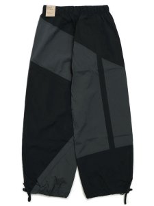 画像2: 【SALE】NIKE WMNS NSW STREET WOVEN PANT-ANTHRACITE (2)