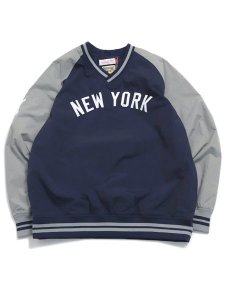 画像1: 【送料無料】MITCHELL & NESS NYLON PULLOVER VINTAGE LOGO YANKEES (1)