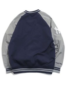 画像2: 【送料無料】MITCHELL & NESS NYLON PULLOVER VINTAGE LOGO YANKEES (2)