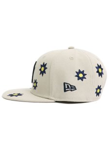 画像3: 【KIDS】NEW ERA YOUTH 9FIFTY FLOWER EMBROIDERY YANKEES (3)