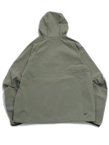 画像2: 【送料無料】NIKE TECH WINDRUNNER WOVEN FZ JACKET-L.ARMY (2)