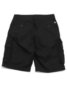 画像2: 【送料無料】C.P.COMPANY CTN GABARDINE PPT CARGO SHORTS BLACK (2)