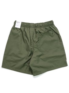 画像2: NIKE CLUB FLOW SHORT-MEDIUM OLIVE/WHITE (2)