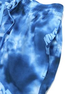 画像3: NIKE TIEDYE CAMO 7" VOLLEY SHORT BLUE (3)