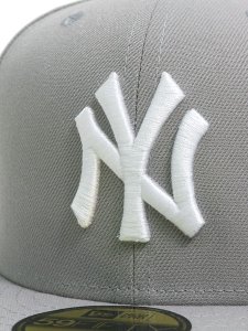 画像7: NEW ERA 59FIFTY CS YANKEES WS1999 U/LVDR FB GREY (7)