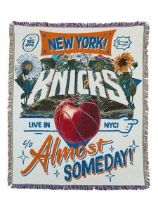画像1: 【送料無料】ALMOST SOMEDAY NBA NEW YORK KNIKS TAPESTRY BLANKET (1)