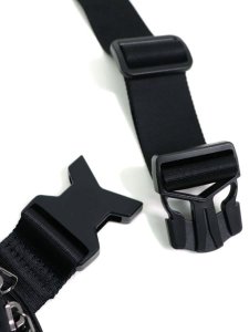 画像6: NIKE AURA CROSSBODY BAG 2L-BLACK/GUN METAL (6)