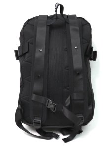 画像2: 【SALE】【送料無料】C.P.COMPANY ACC PLAIN PAPER TRAVEL BAG BLACK (2)