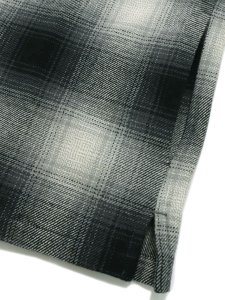 画像4: 【送料無料】AVIREX OMBRE CHECK ZIP UP SHIRT BLACK (4)