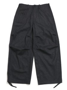 画像1: 【送料無料】Ten-c WOOL FLANNEL CARGO TROUSERS BLACK WIDOW (1)