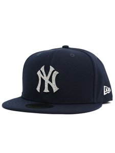 画像1: 【送料無料】NEW ERA 59FIFTY RHINESTONE BADGE YANKEES (1)