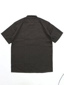 画像2: DICKIES S/S WORK SHIRT-DARK BROWN (2)