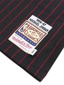 画像6: 【送料無料】MITCHELL & NESS AUTHENTIC JERSEY ALTERNATE BULLS 96-97 #23 JORDAN (6)