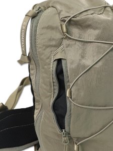 画像3: 【送料無料】C.P.COMPANY NYLON B CROSSBODY BACKPACK FALLEN ROCK (3)