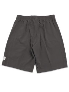 画像2: 【送料無料】REIGNING CHAMP 4-WAY STRETCH NYLON STANDARD TRAINING SHORT 9" CARBON (2)