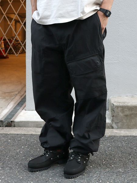 SALE】【送料無料】Ten-c GARMENT DYED NYLON CARGO PANTS BLACK